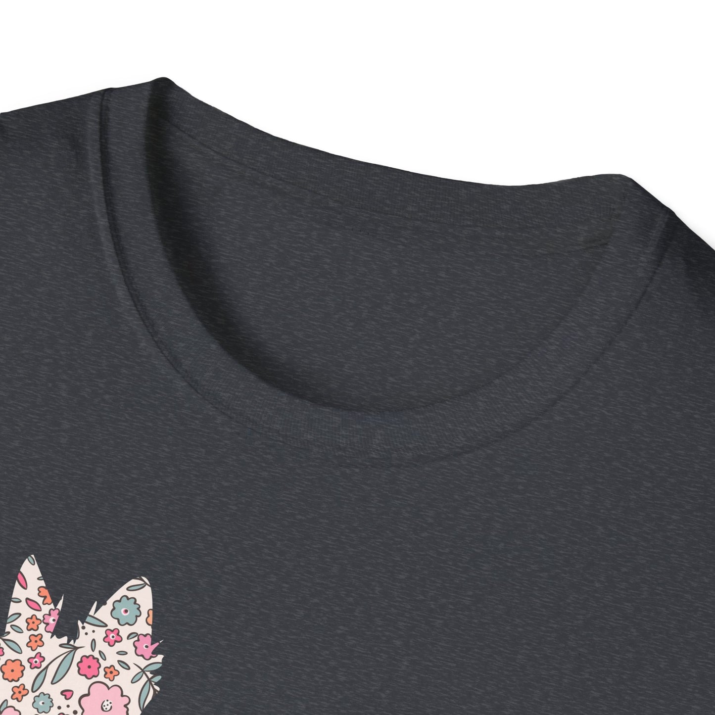 Floral Dog Design T-Shirt | Cute Pet Lover Gift | Unisex Tee for Every Occasion | Dog Mom Shirt | Flower Pattern Tee